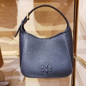 NWT!!! TORYBURCH thea small bucket (black)